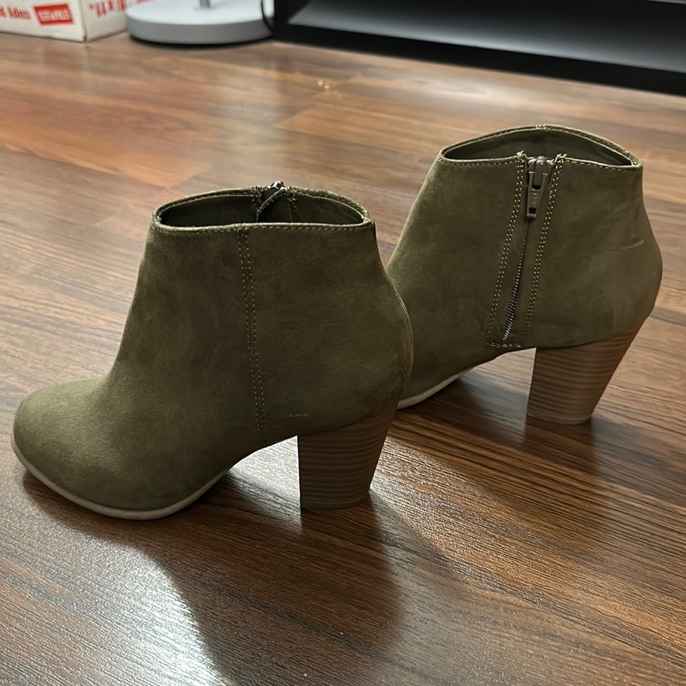 Old navy green ankle booties